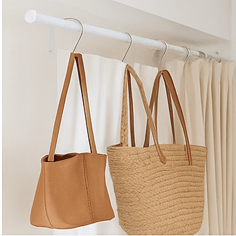 カーテンレールに突っ張り棒